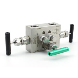 Hikelok 3M-303-3-Valve Manifolds-Instrumentation Manifolds